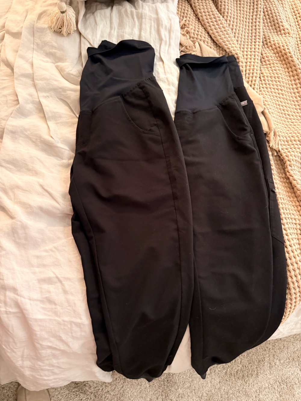 Figs maternity joggers